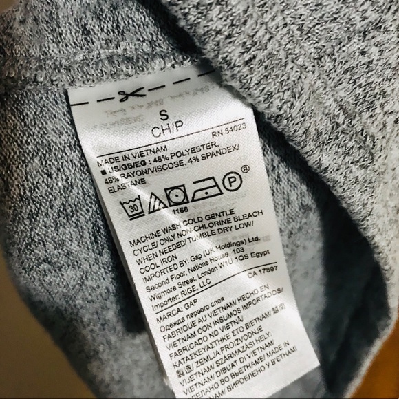 GAP Super a Soft Faux Wrap Top - Picture 4 of 4